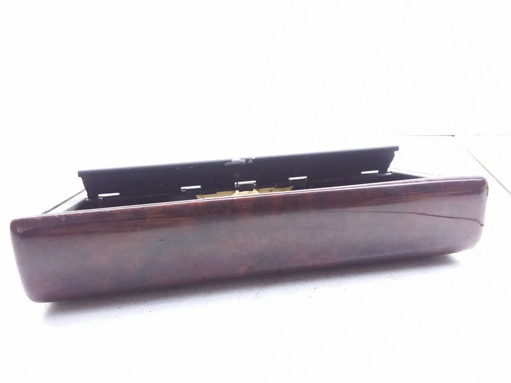 Car ashtray 4A1857951B
