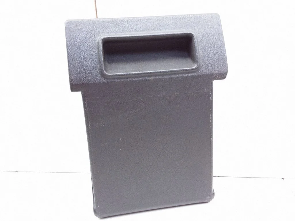 Car ashtray 811857309