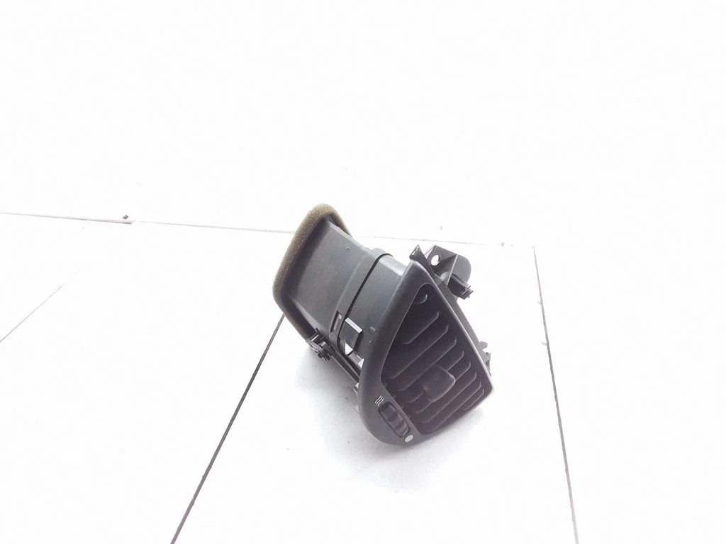 Dashboard side air vent grill/cover trim GND6727AB