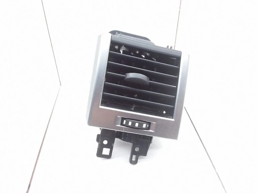 Boczne kratki nawiewu JBD500170XXX