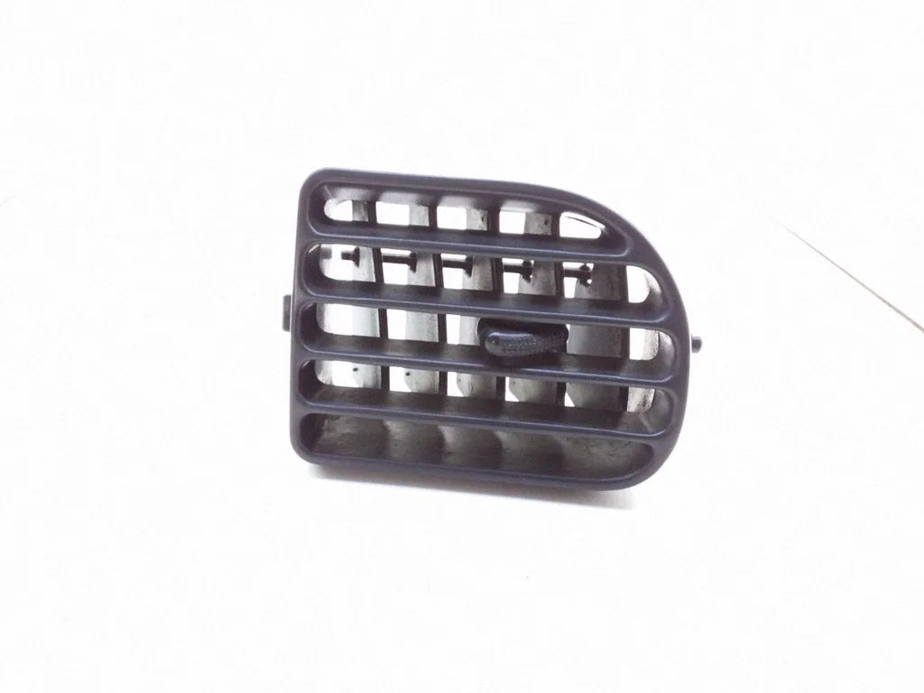 Dashboard side air vent grill/cover trim BC1D712