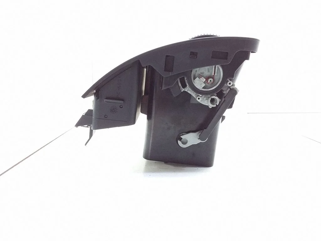Dashboard side air vent grill/cover trim – Volkswagen Touran I (2003-2010)