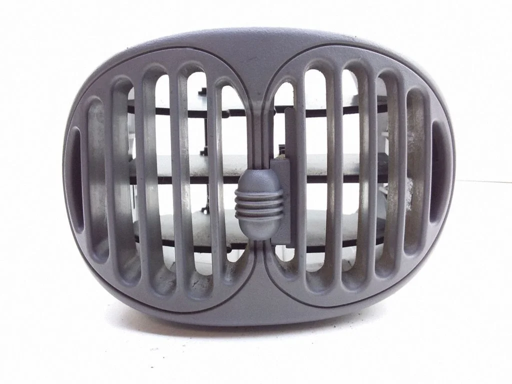 Dashboard side air vent grill/cover trim – Chrysler Grand Voyager III (1995-2000)
