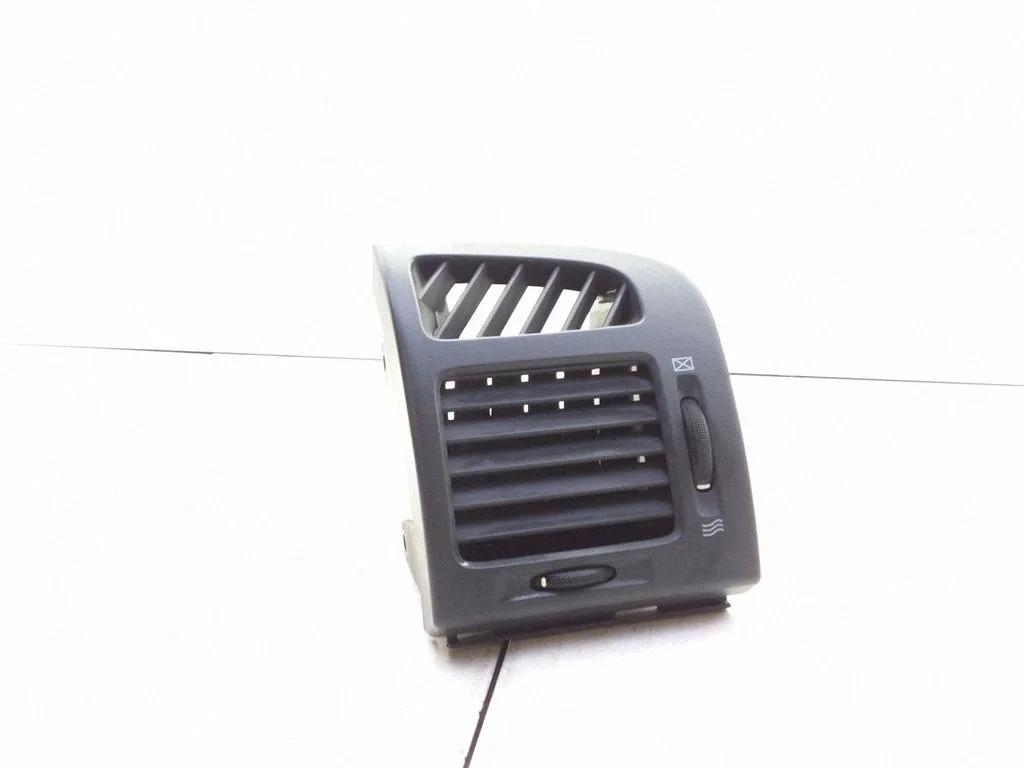 Dashboard side air vent grill/cover trim – front left