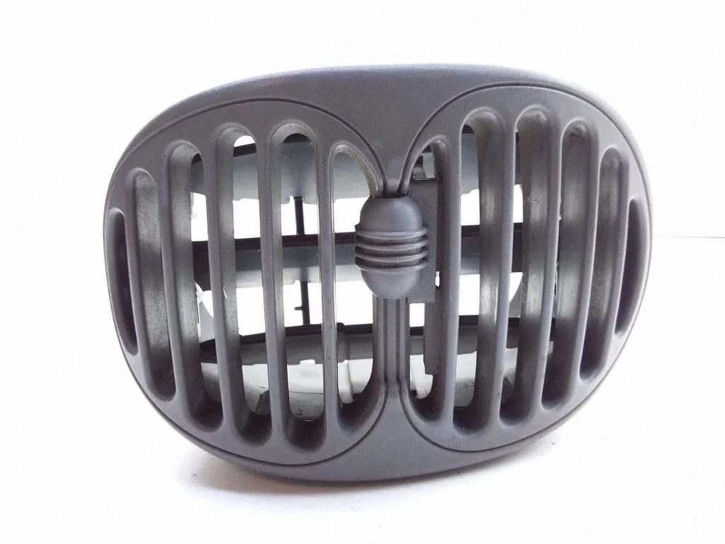 Dashboard side air vent grill/cover trim – Chrysler Grand Voyager III (1995-2000)