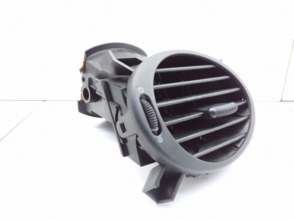 Dashboard side air vent grill/cover trim JBD100930