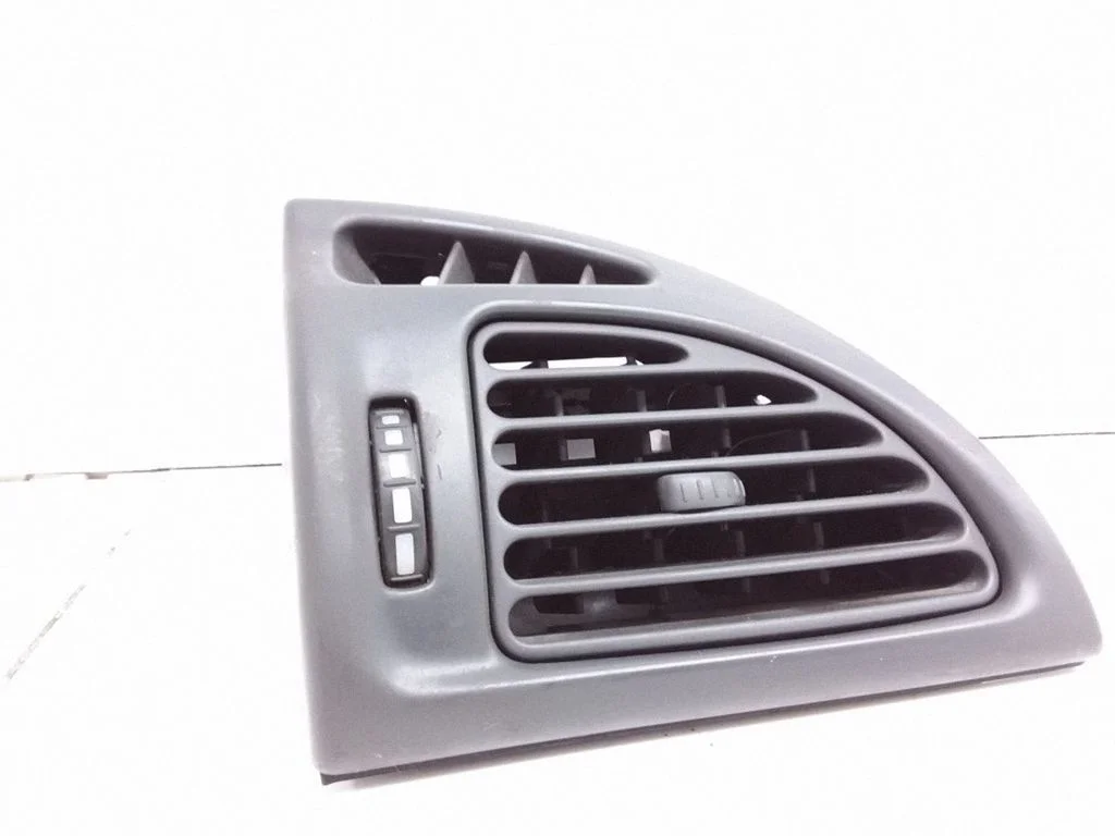 Dashboard side air vent grill/cover trim – Citroen C5 (2001-2004)