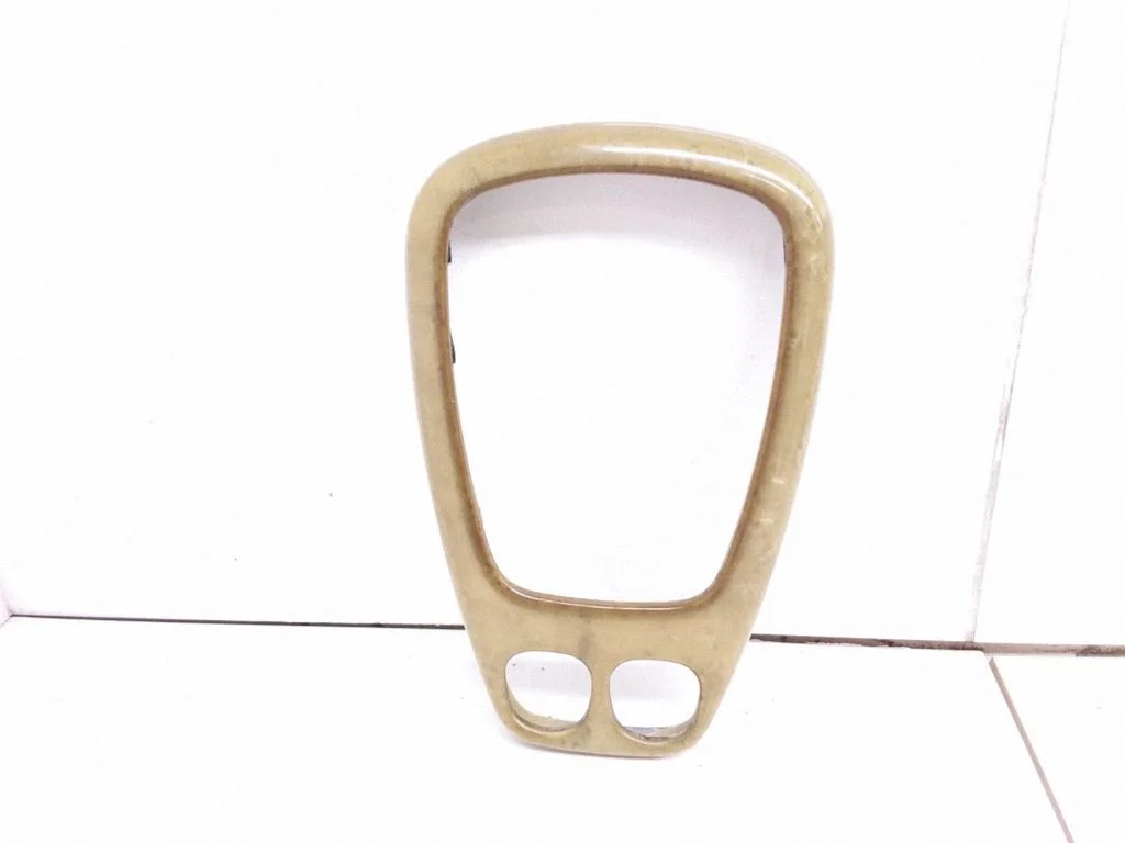 Ramka dźwigni zmiany biegów (plastikowa) XR8354046A08AC