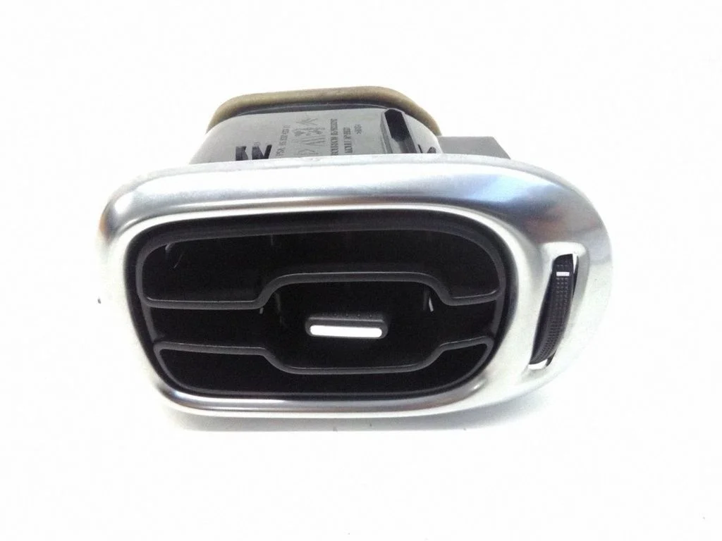 Dashboard side air vent grill/cover trim – Citroen C3 (2010-2016)