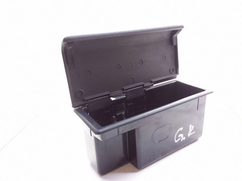 Rear door ashtray