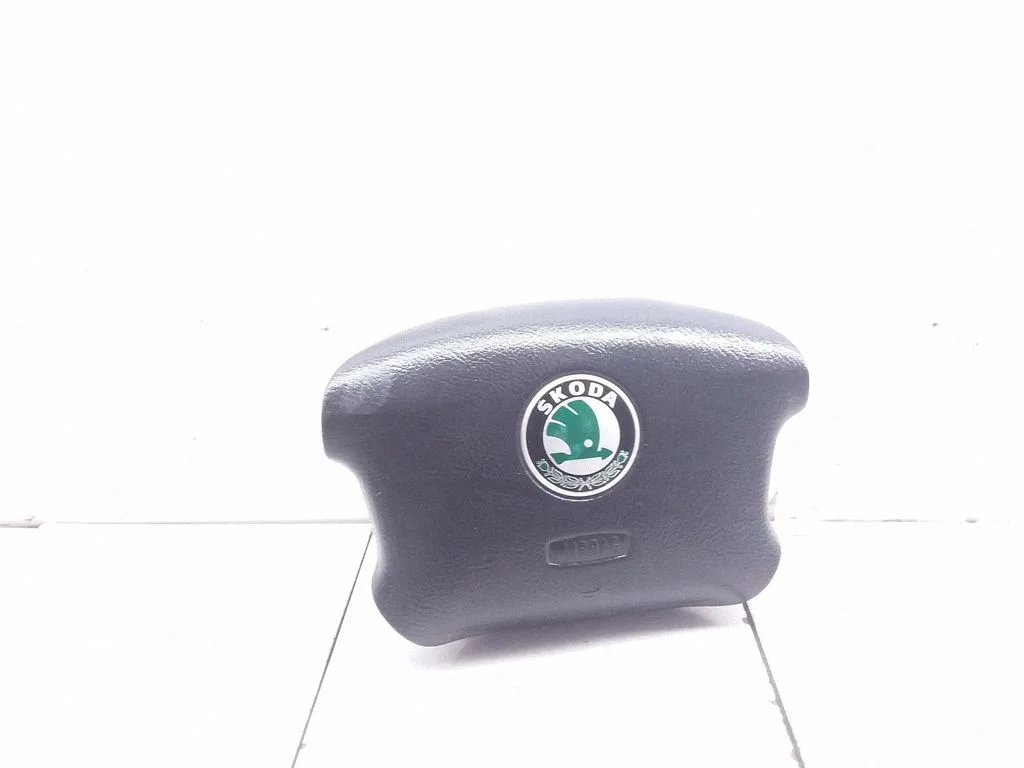 Steering wheel airbag – Skoda Octavia Mk1 (1U) (1996-2004)