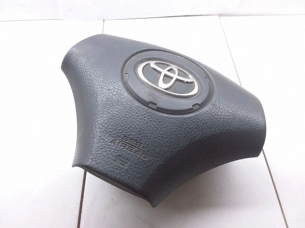 Poduszka powietrzna kierownicy – Toyota Corolla Verso E121 (2001-2004)