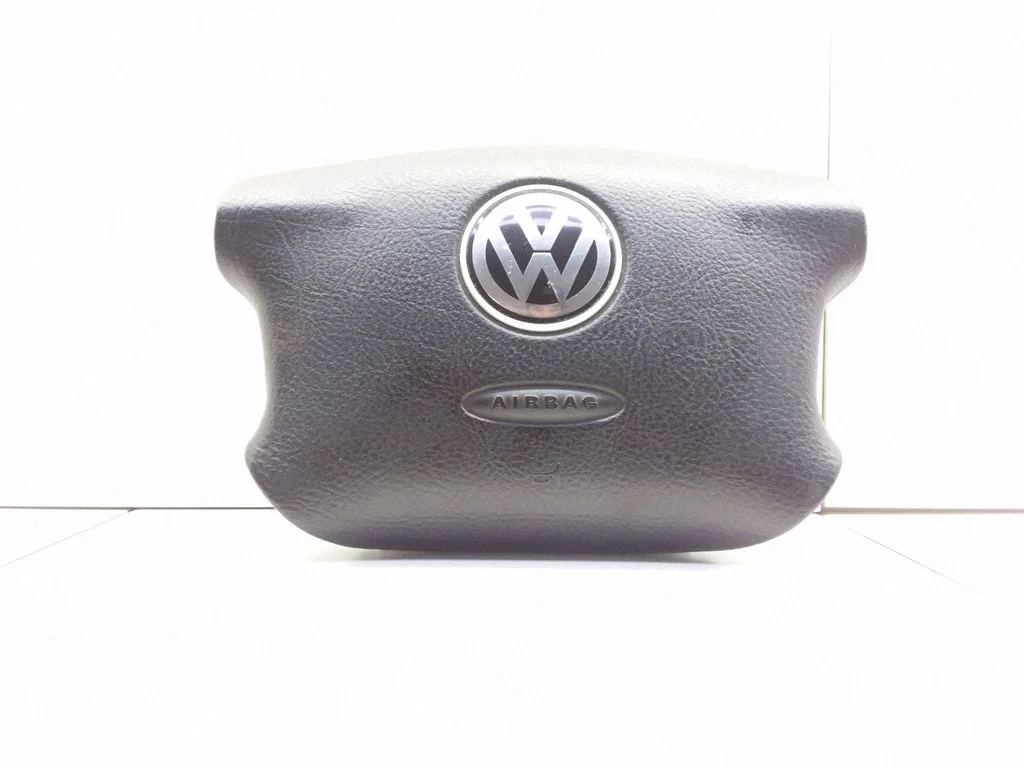 Steering wheel airbag – Volkswagen Passat B5.5 (2001-2005)