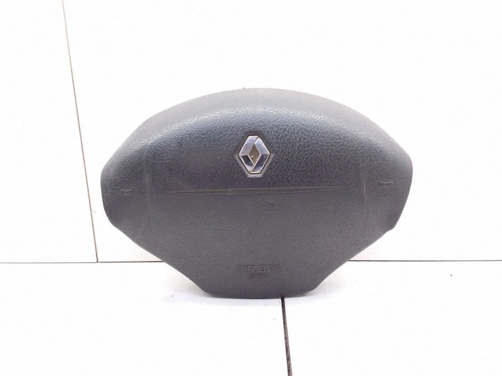 Steering wheel airbag – Renault Megane I (1995-2002)