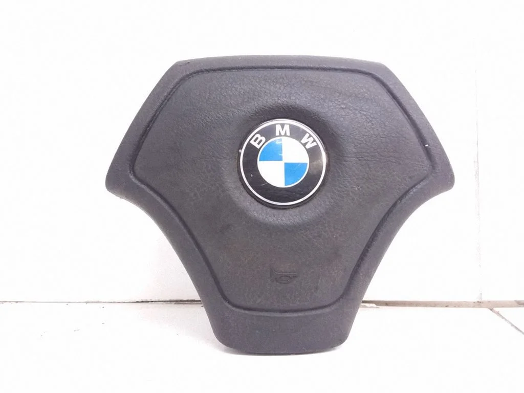 Steering wheel airbag G19269