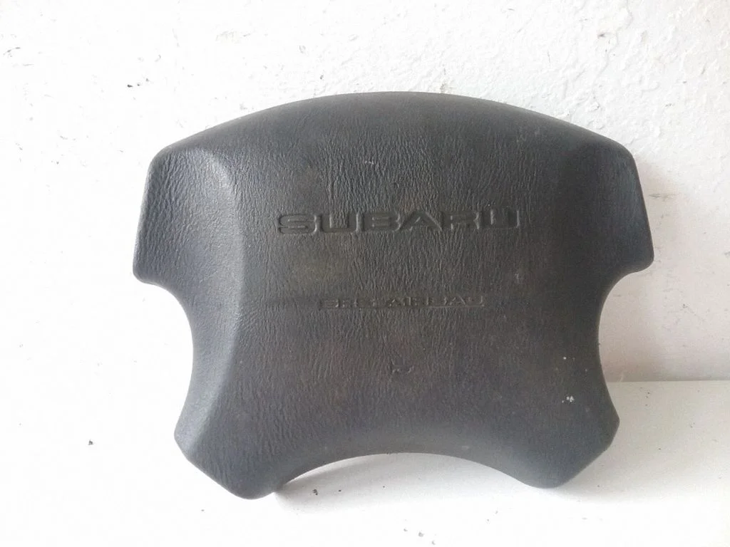 Steering wheel airbag – Subaru Legacy (1999-2003)