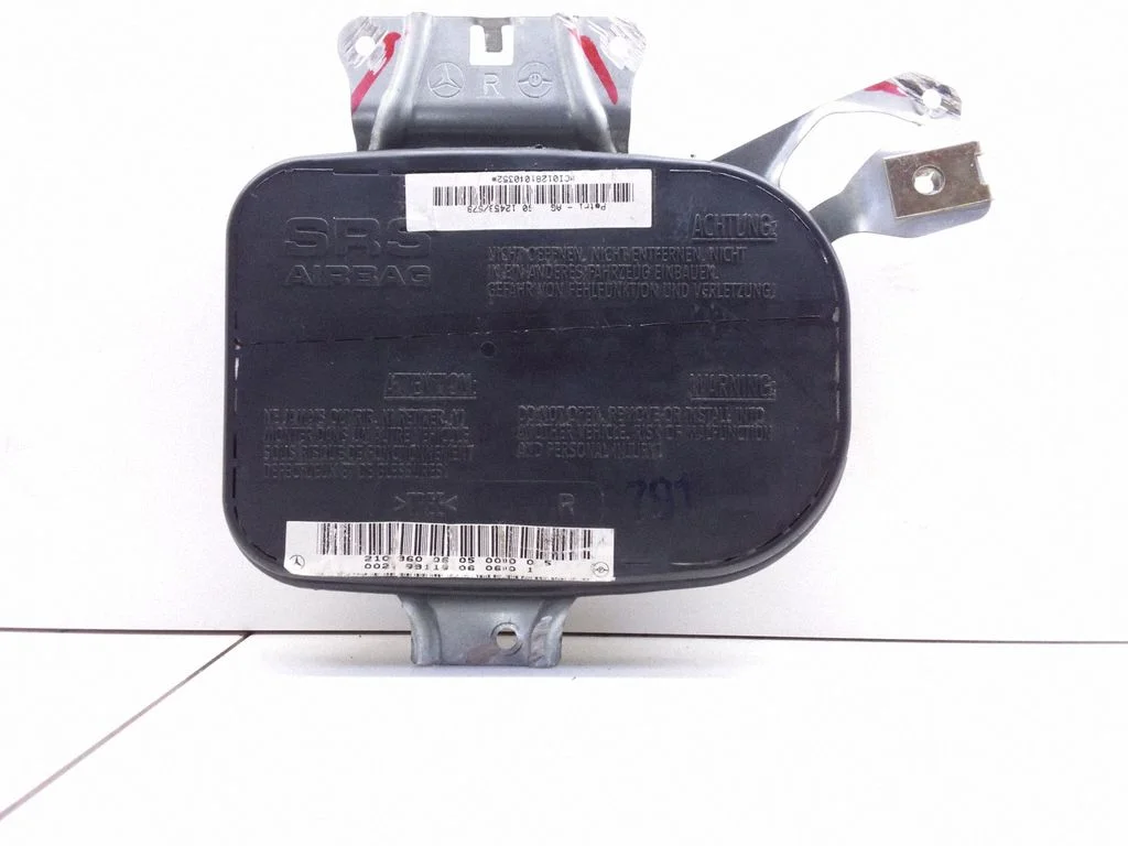 Front door airbag – Mercedes-Benz E-Class W210 (1995-2002)