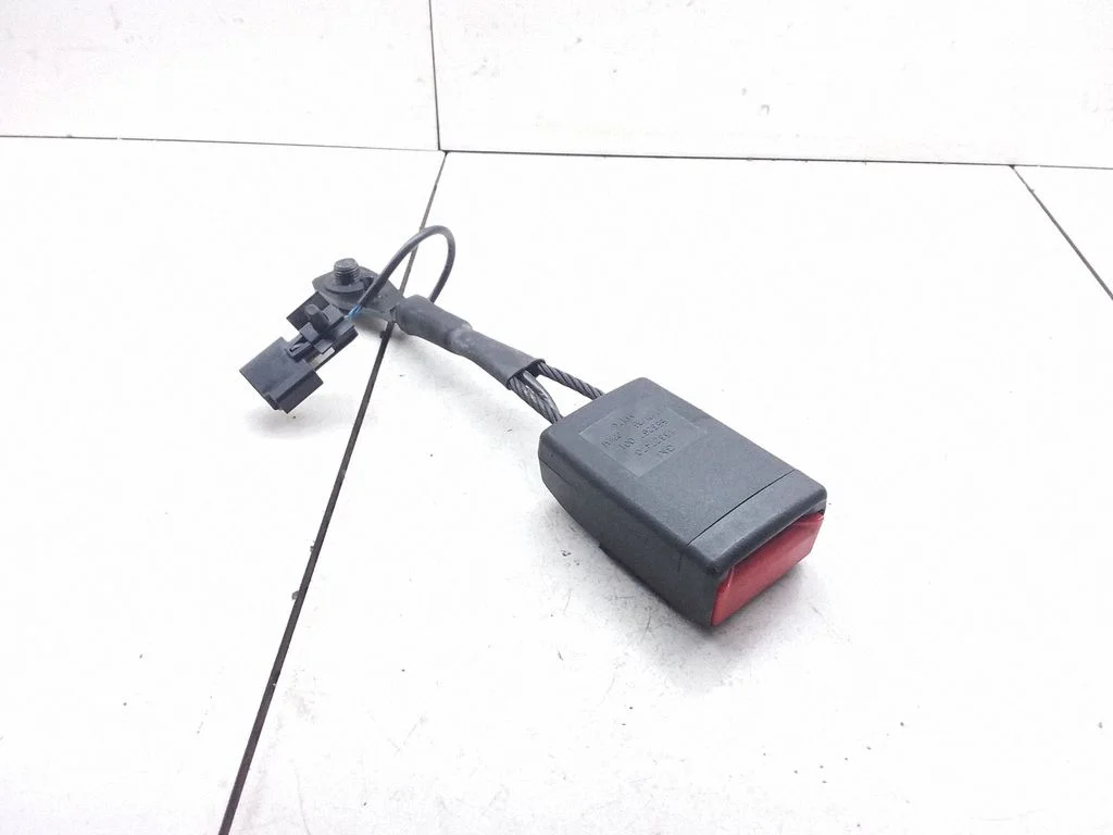 Front seatbelt buckle – Opel Insignia A (2008-2017)