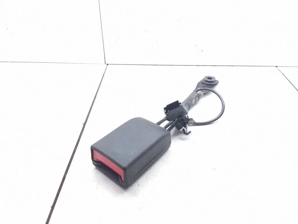 Front seatbelt buckle – Opel Insignia A (2008-2017)