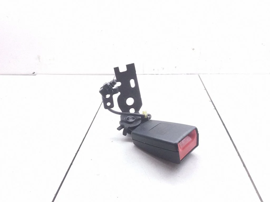 Rear seatbelt buckle A2908600900