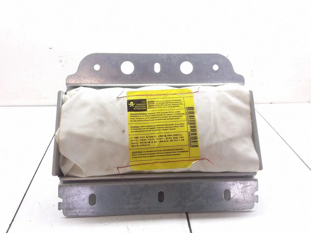 Passenger airbag – KIA Sorento (2002-2009)