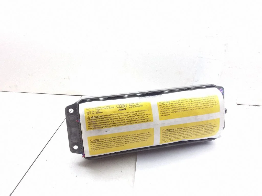 Passenger airbag – Audi A3 S3 8P (2003-2012)