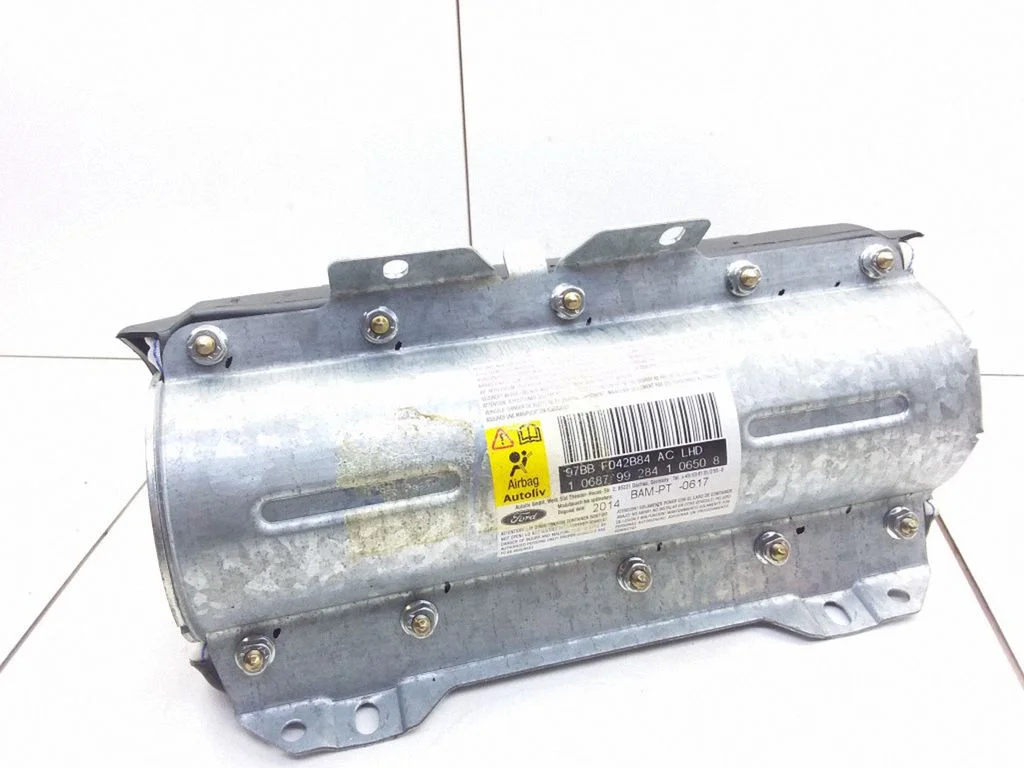 Passenger airbag – Ford Mondeo MK II (1996-2000)