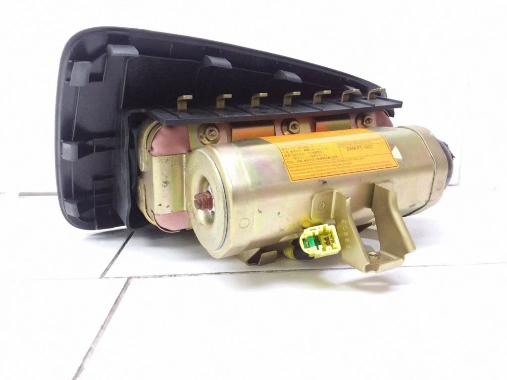 Passenger airbag – Subaru Impreza II (2001-2002)