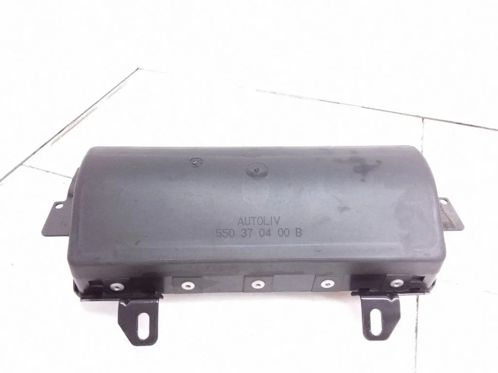Passenger airbag – Peugeot 406 (1996-1999)