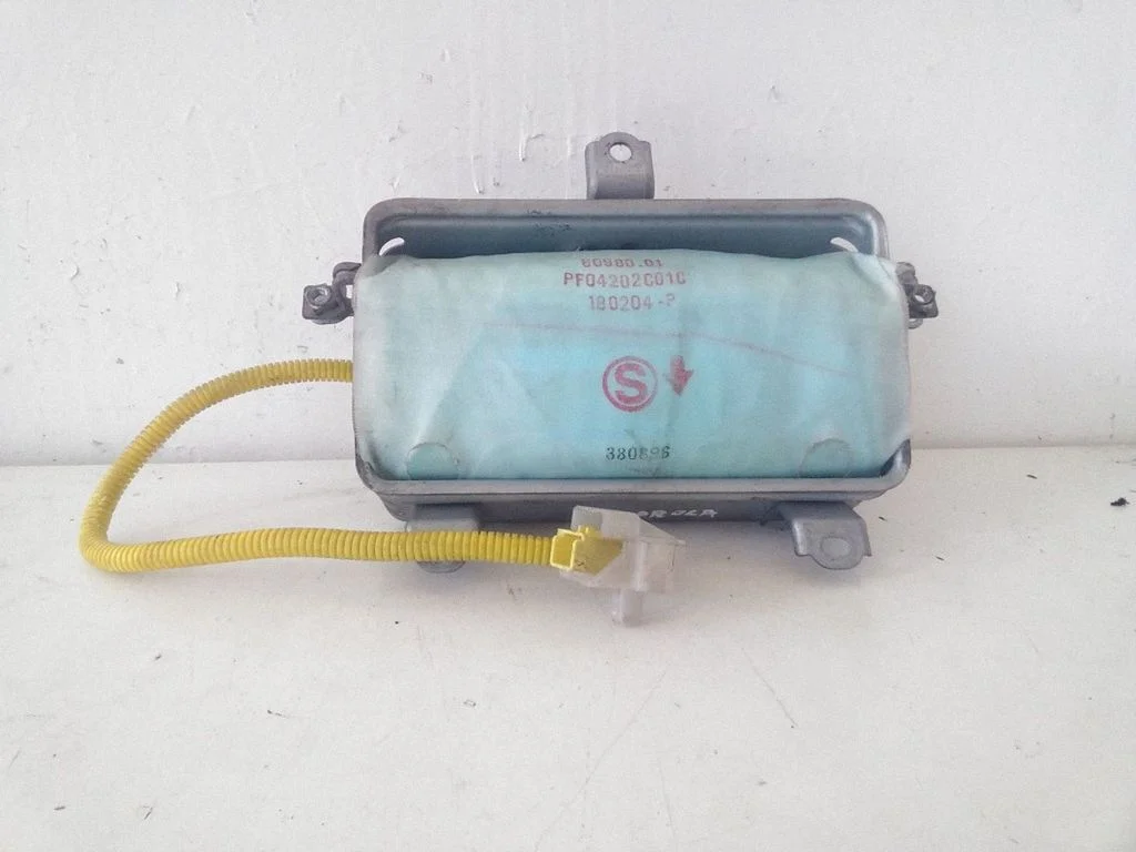 Passenger airbag PF04202C01C