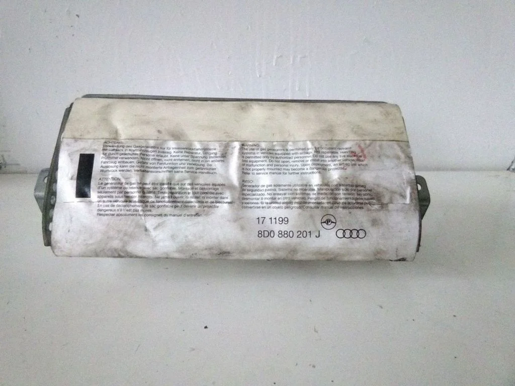 Passenger airbag 8D0880201J