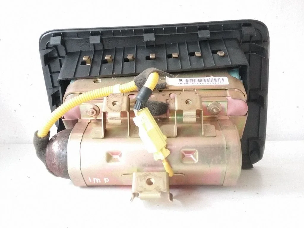 Passenger airbag – Subaru Impreza II (2003-2005)