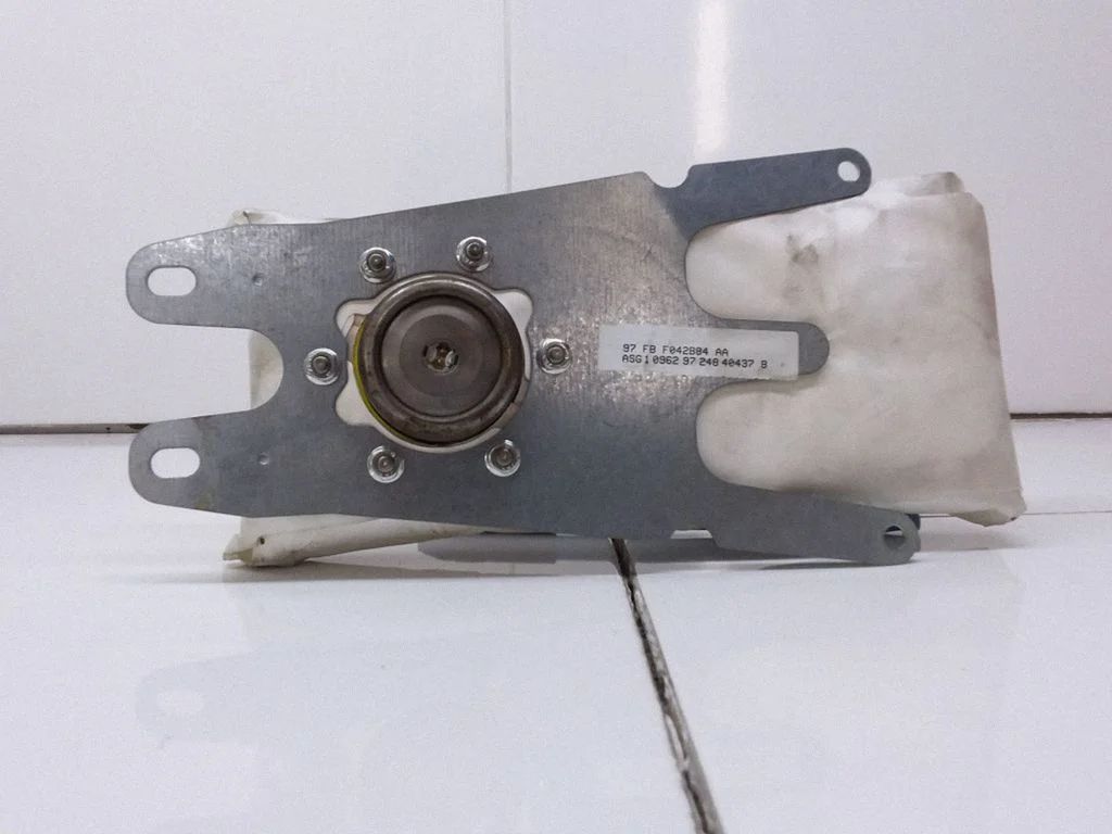 Passenger airbag 97FBF042B84AA