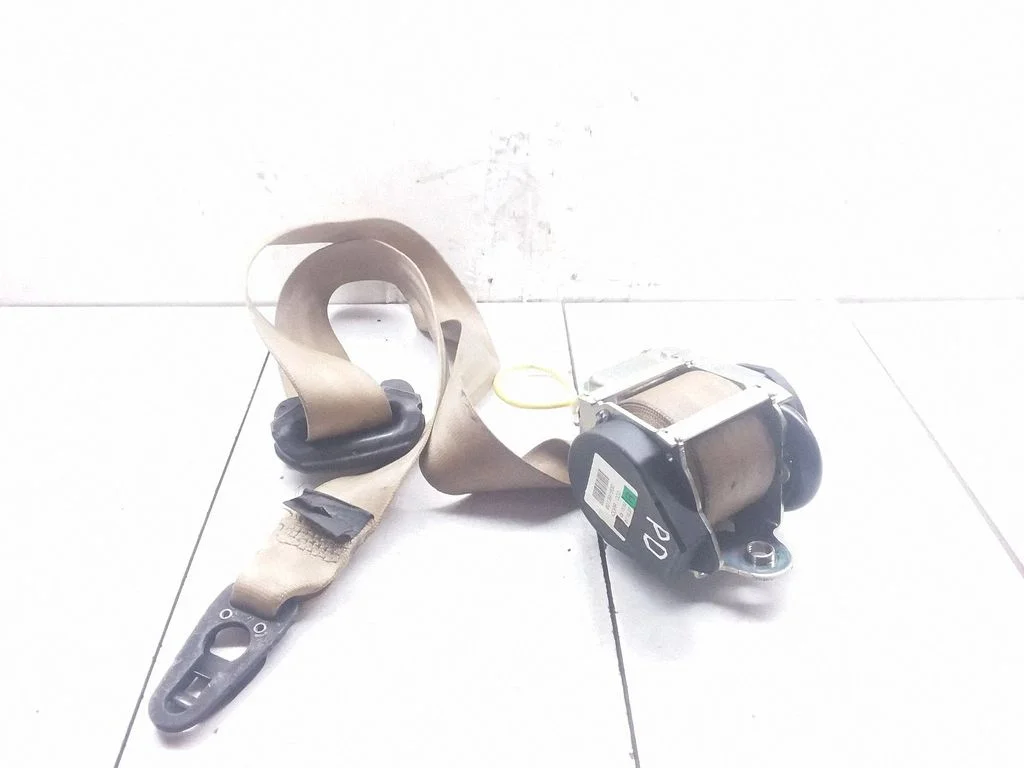 Front seatbelt – Volkswagen Touareg I (2002-2010)