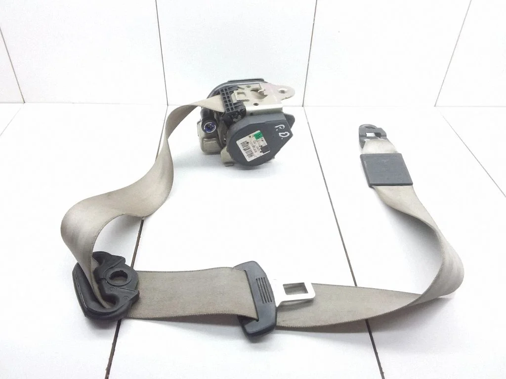 Front seatbelt – Audi Q7 4L (2005-2015)