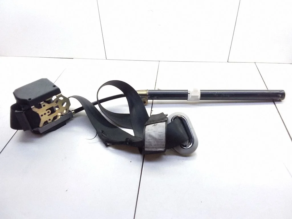 Front seatbelt 7M3857706