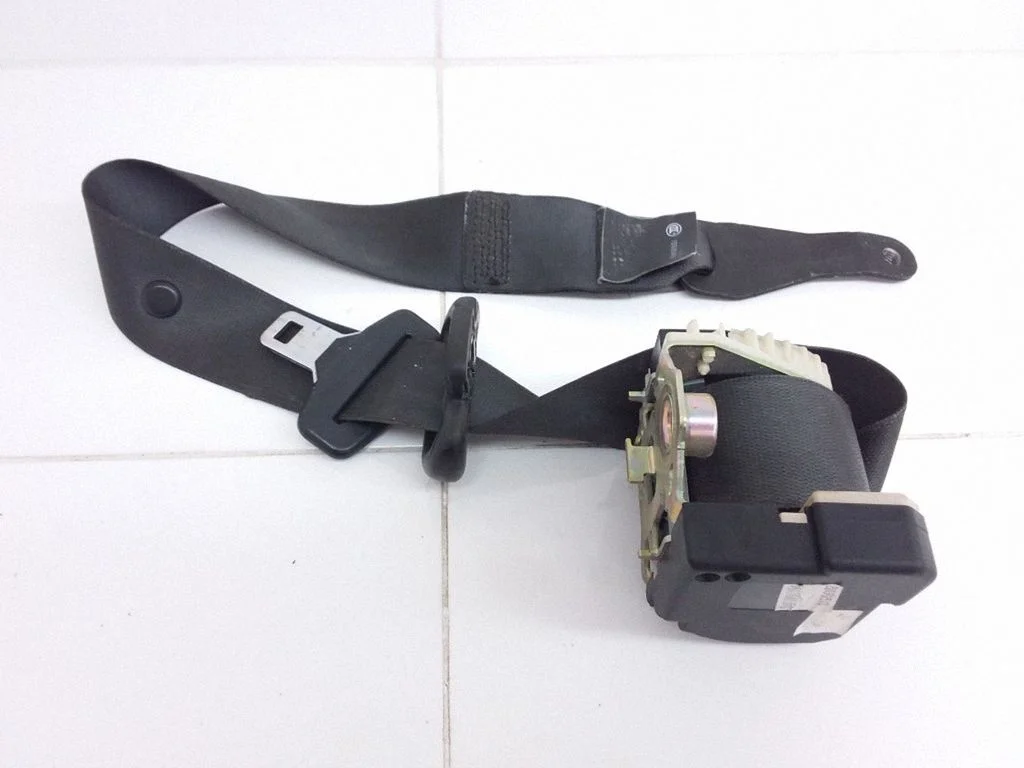 Front seatbelt 4X43F61294CP