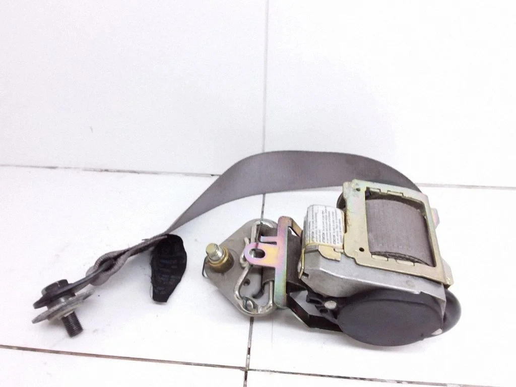Front seatbelt E40430031
