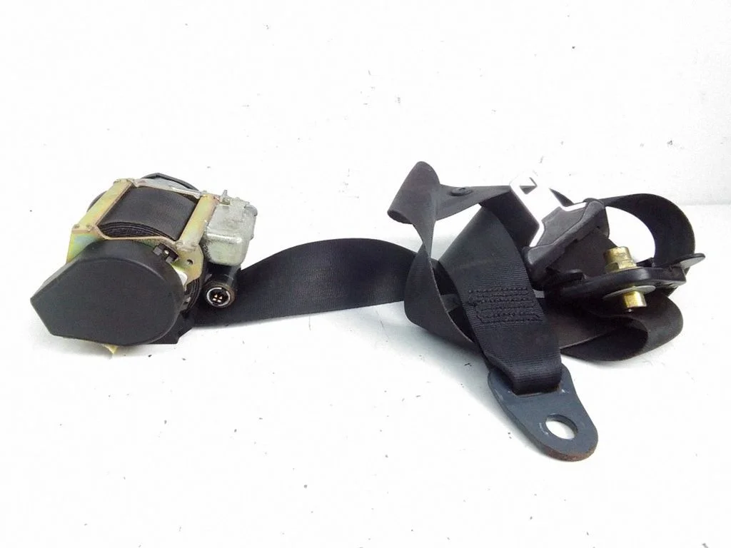 Front seatbelt B507743AC30