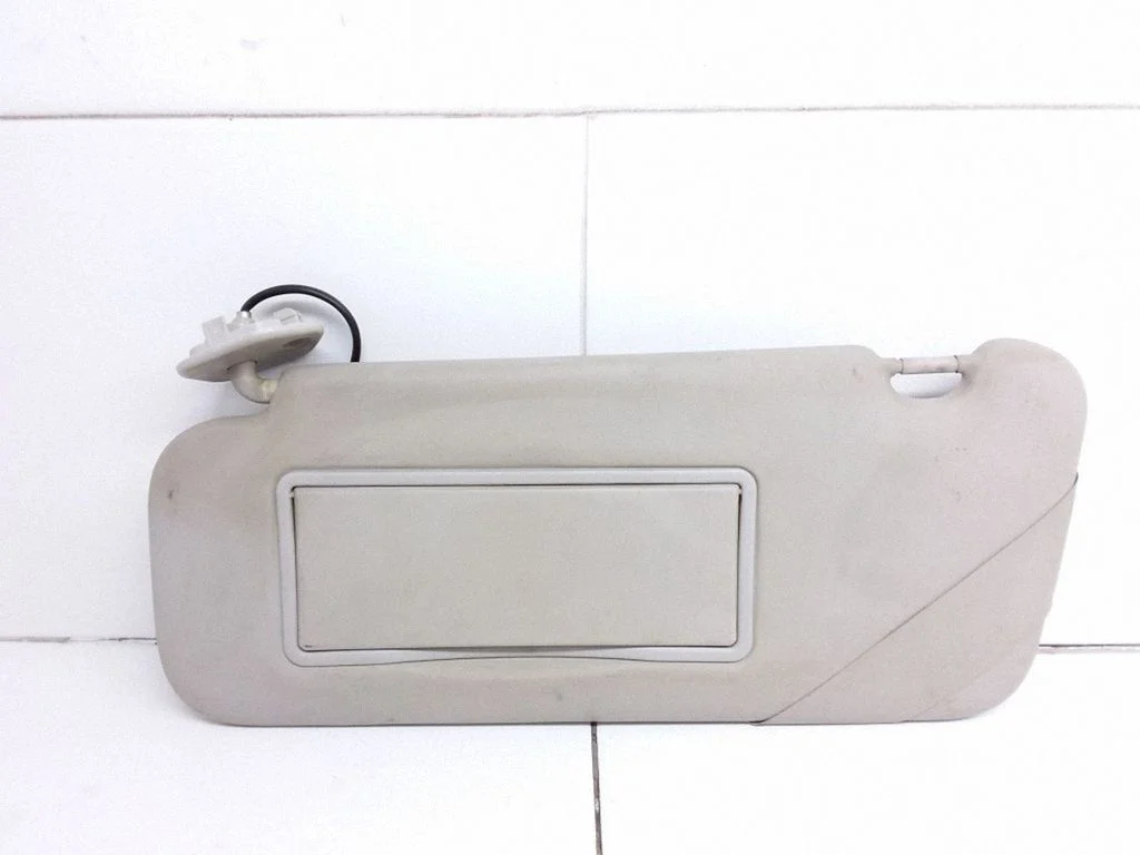 Sun visor