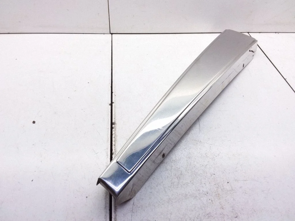 (B) pillar trim (top)