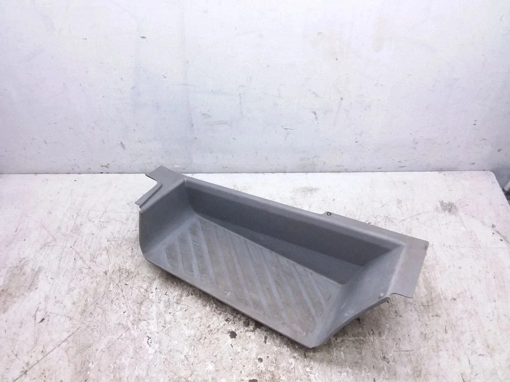 Esilävise kate (sisemine) 9016860228 – Volkswagen Polo III 6N 6N2 6NF (1995-2001)