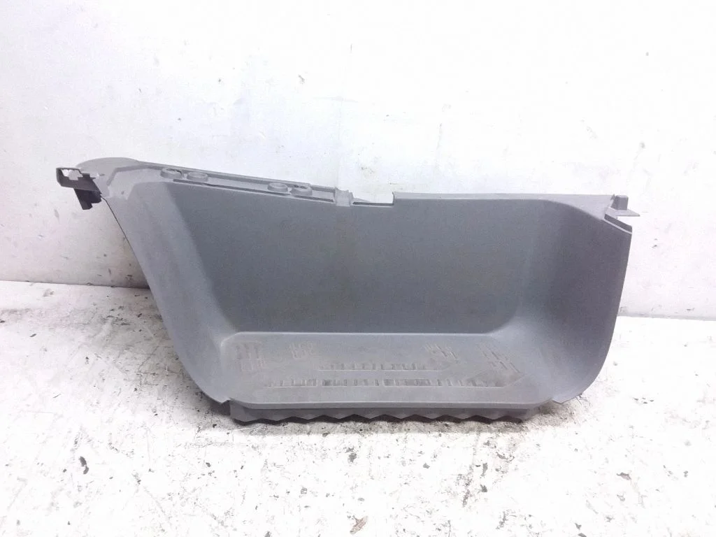 Front sill trim cover – Volkswagen Crafter (2017-)