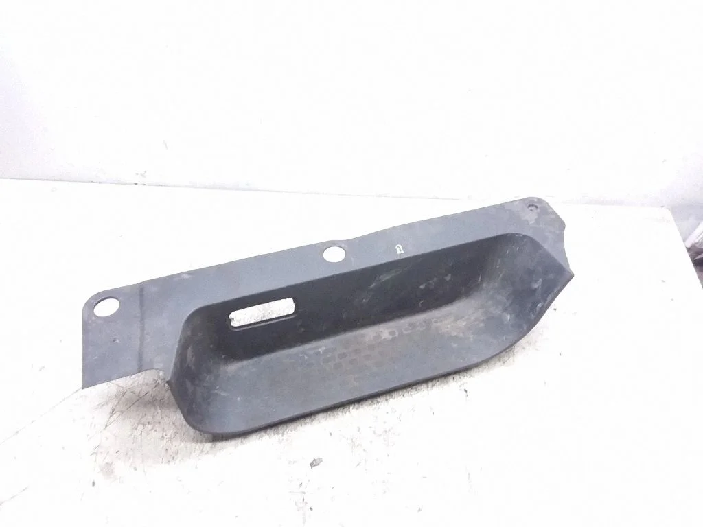 Front sill trim cover – Opel Vivaro (2014-2018)