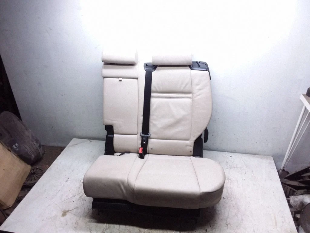 Rear seat
