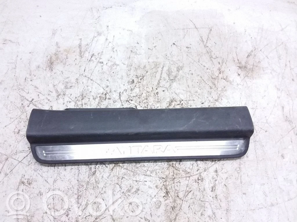 Front sill trim cover – Opel Antara (2006-2016)
