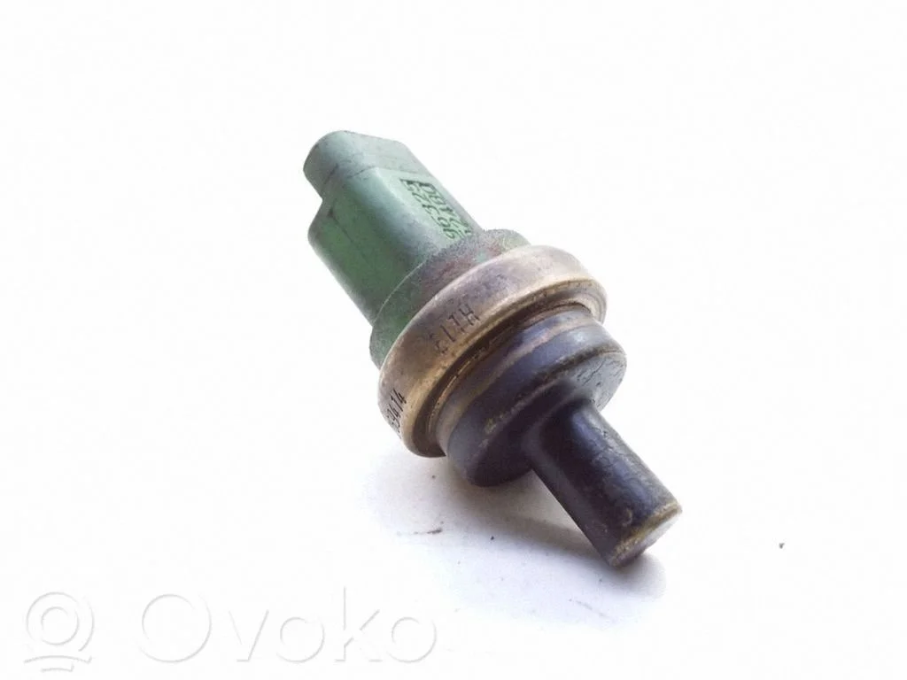 Coolant temperature sensor