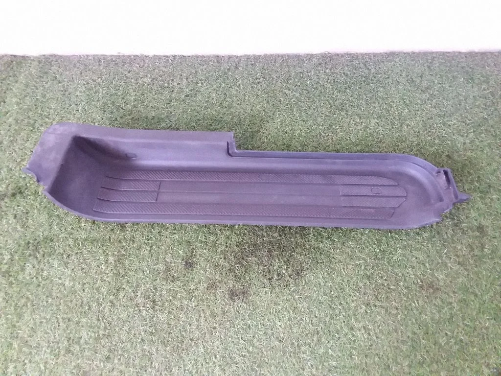 Listwa progowa przednia (wewnętrzna) – Mercedes-Benz Vito Viano W639 (2003-2014)