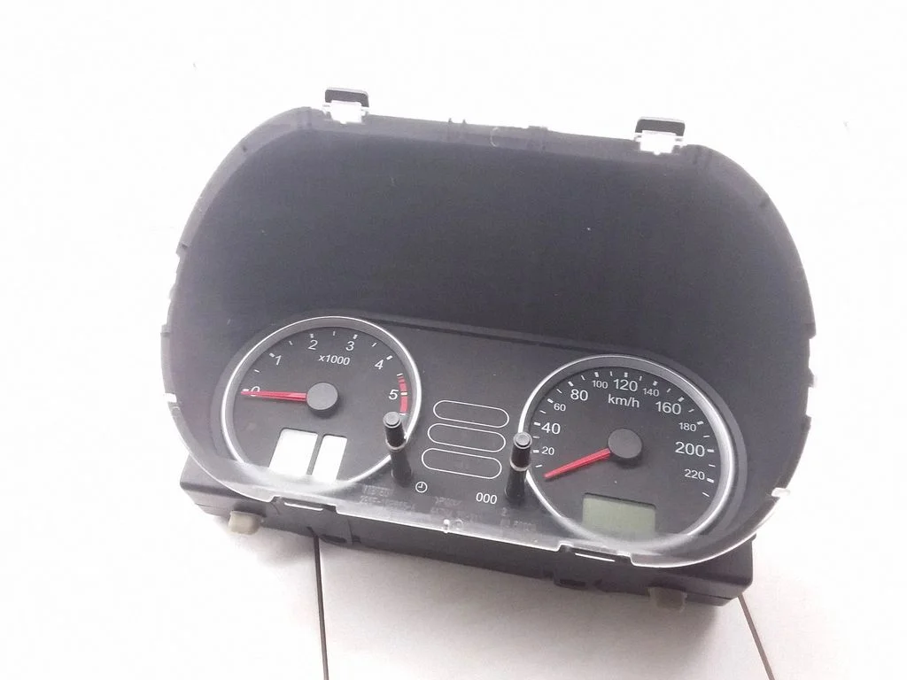 Speedometer (instrument cluster) – Ford Fiesta (2002-2005)