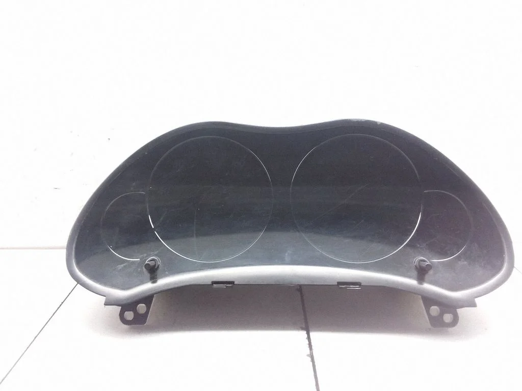 Speedometer (instrument cluster) – Toyota Avensis T250 (2003-2006)